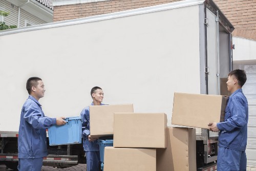 Local home moving team assisting a Bromley household with boxes and furniture